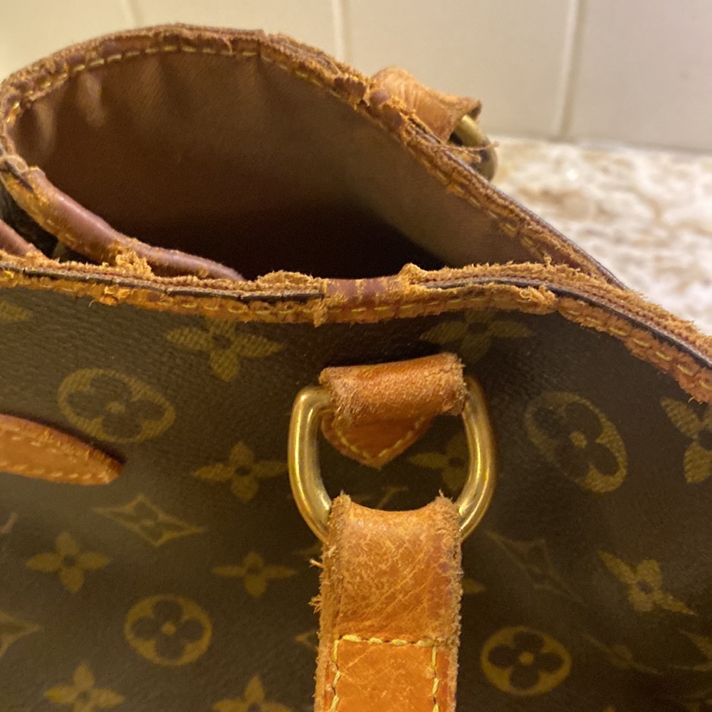 Extra Loved Authentic Louis Vuitton Batignolles H… - image 3